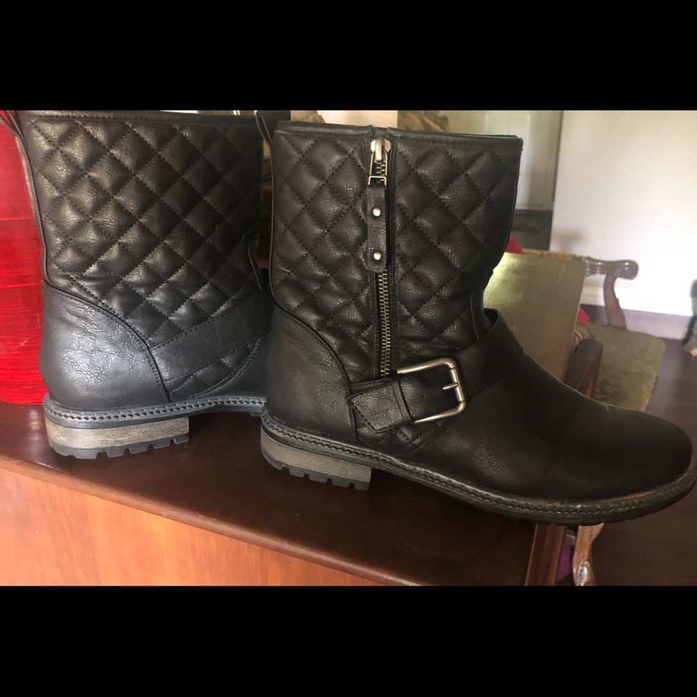 American Eagle boots